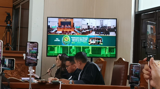 Nikita Mirzani jalani sidang di PN Jaksel, Kamis (11/9/2025). (Selvianus Kopong Basar / FTNews.co.id)